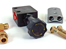 Brake Master Cylinder Remaster Hard Anodized Right Port 1 Inch BAER Brakes